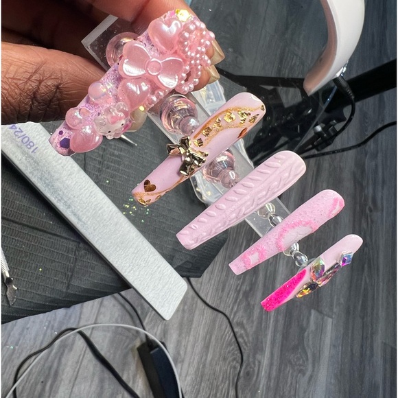 Pink Handmade Press-ons. - Picture 2 of 2